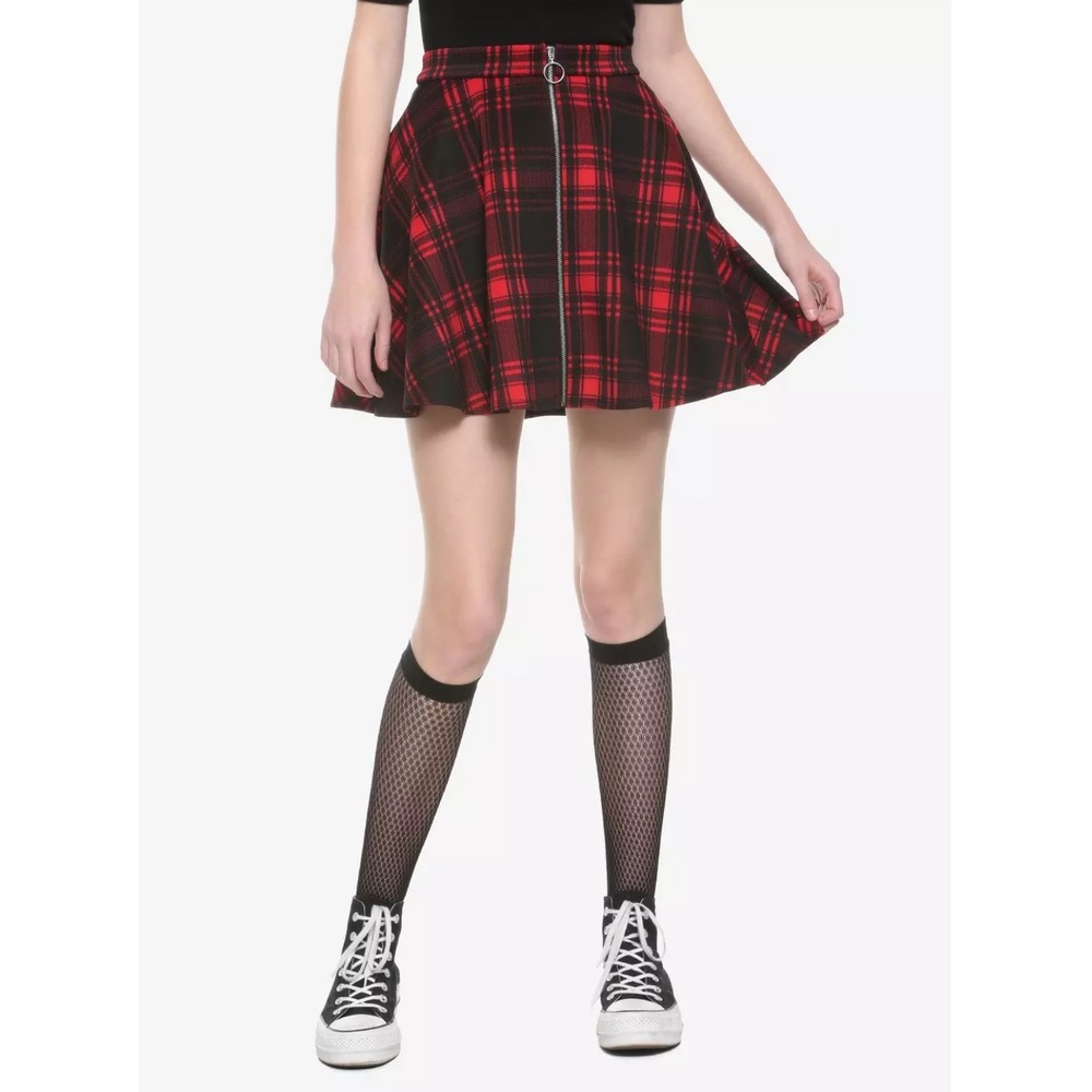 Hot‎ Topic Red Black Plaid O-Ring Zipper Skater Skirt with Pockets Size Medium